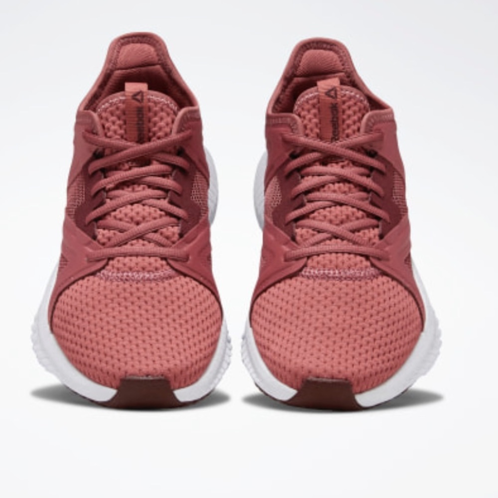 SOLD Size 8 Reebok Lightweight Training Shoes - Picture 8 of 13